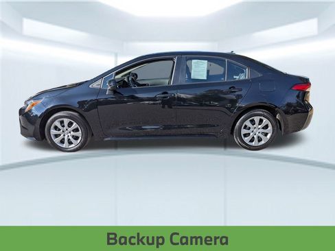 Used 2024 Toyota Corolla LE image 2