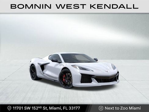 Used 2025 Chevrolet Corvette Z06 image 1
