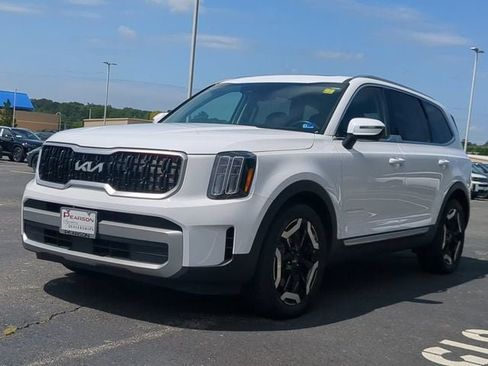 Used 2023 Kia Telluride EX AWD/4WD image 7