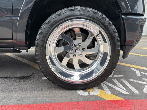 Used 2020 RAM 1500 Limited image 9