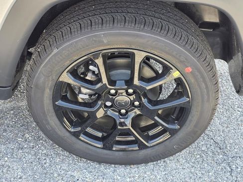 New 2026 Jeep Compass Latitude image 35