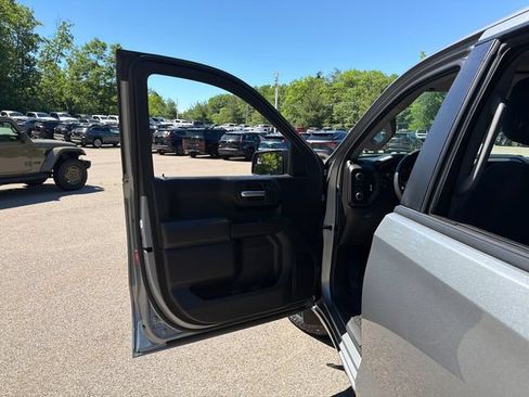 Used 2023 Chevrolet Silverado 1500 Custom AWD/4WD image 21
