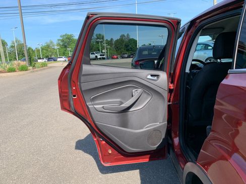 Used 2014 Ford Escape SE FWD image 24
