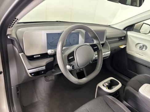 Used 2024 Hyundai Ioniq 5 SEL image 13