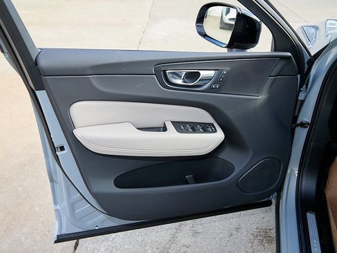 New 2026 Volvo XC60 B5 Core image 10