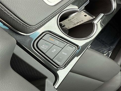 Certified 2025 Cadillac CT4 Luxury image 24