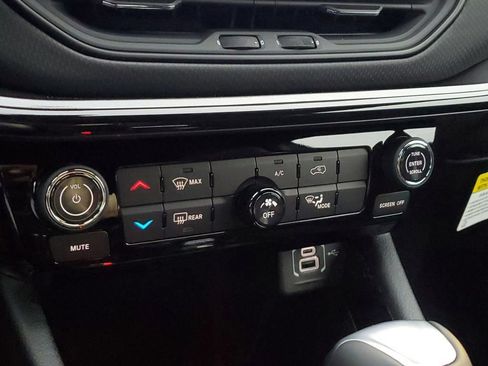 New 2026 Jeep Compass Latitude AWD/4WD image 27