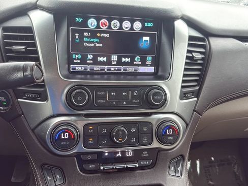 Used 2019 Chevrolet Suburban LT w/ Luxury Package AWD/4WD image 19