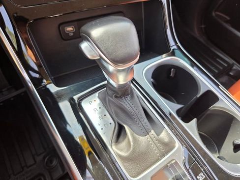 Used 2024 Kia Carnival SX image 25