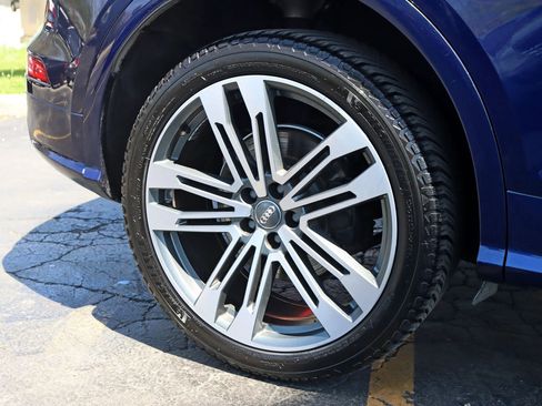 Used 2018 Audi SQ5 Premium Plus AWD/4WD image 6