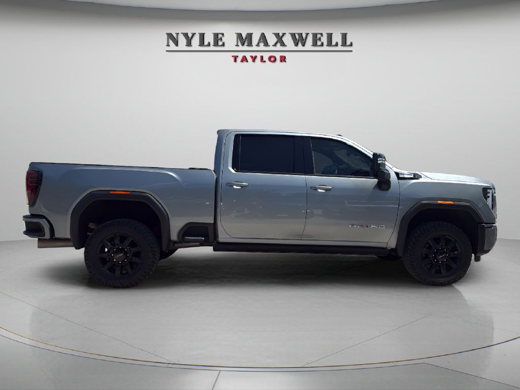 Used 2024 GMC Sierra 2500 AT4 w/ AT4 Premium Plus Package AWD/4WD image 13