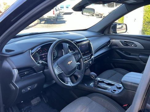 Used 2023 Chevrolet Traverse LT image 10