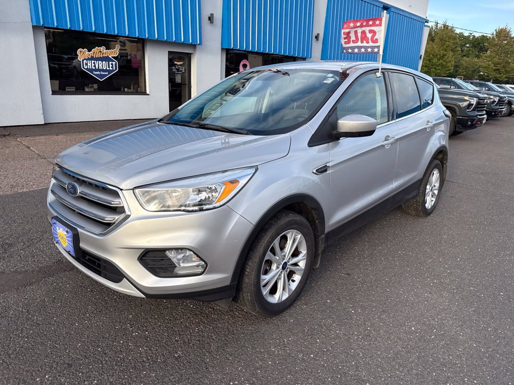 Used 2017 Ford Escape SE AWD/4WD image 2