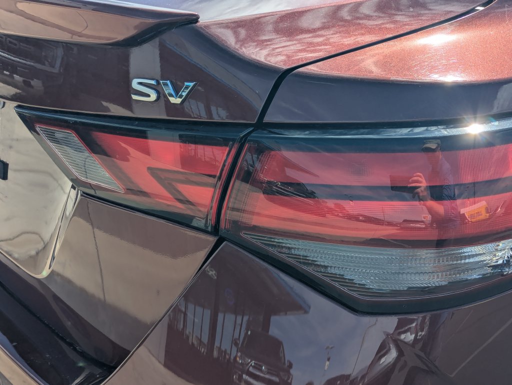 Used 2020 Nissan Sentra SV FWD image 2