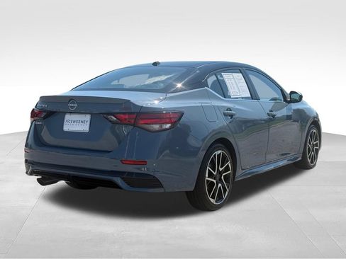 Used 2025 Nissan Sentra SR FWD image 29