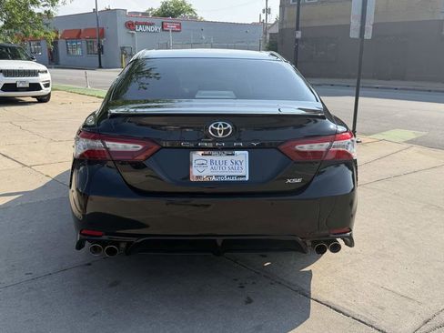 Used 2018 Toyota Camry XSE FWD image 6