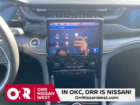 Used 2022 Jeep Grand Cherokee Limited 4xe image 27