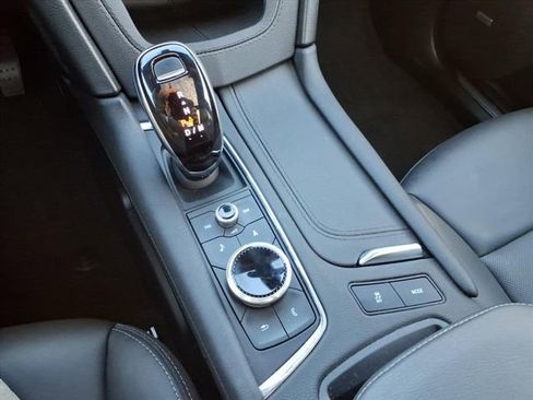 Used 2023 Cadillac XT5 Premium Luxury image 34