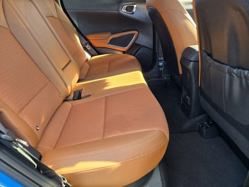 Used 2025 Kia Soul EX image 15
