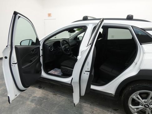 Used 2023 Hyundai Kona SEL image 21