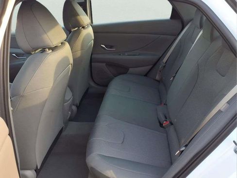 New 2026 Hyundai Elantra SE FWD image 11
