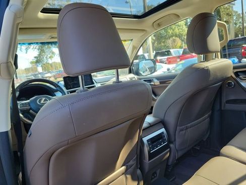 Used 2023 Lexus GX 460 Luxury image 10