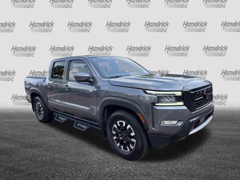 Used 2022 Nissan Frontier Pro-X RWD image 2
