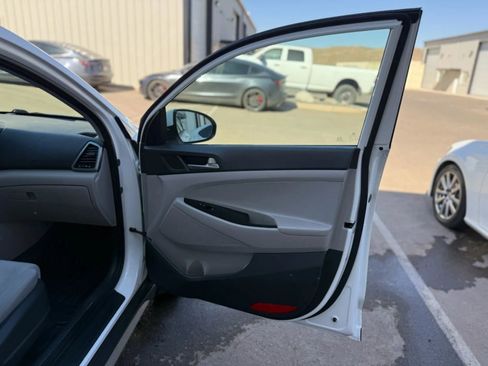 Used 2018 Hyundai Tucson Value AWD/4WD image 35