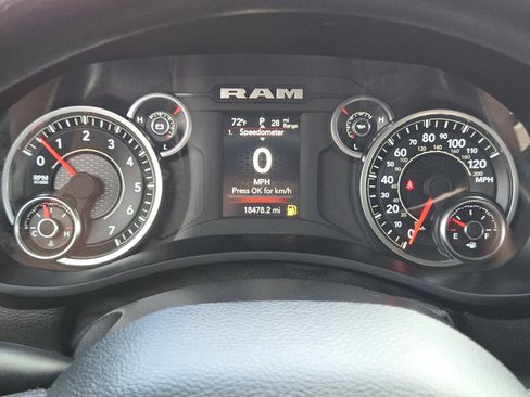 Certified 2024 RAM 2500 Tradesman w/ Chrome Appearance Group AWD/4WD image 18