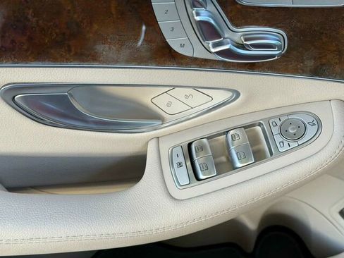 Used 2018 Mercedes-Benz C 300 Sedan image 14