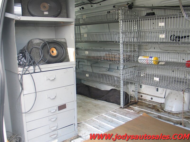 Used 2000 Ford E-250 and Econoline 250 RWD image 12