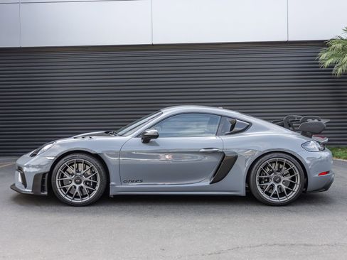 Certified 2023 Porsche 718 Cayman GT4 RS RWD image 2