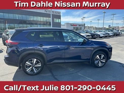 Used 2025 Nissan Rogue SL w/ SL Premium Package AWD/4WD image 13