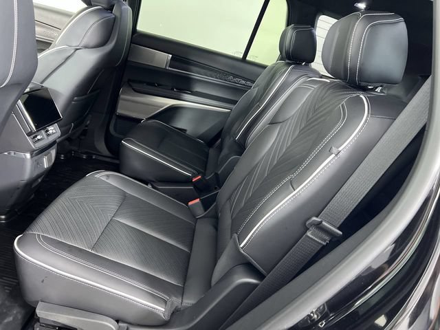 Certified 2026 Cadillac Vistiq Sport w/ LPO, Floor Liner Package AWD/4WD image 25
