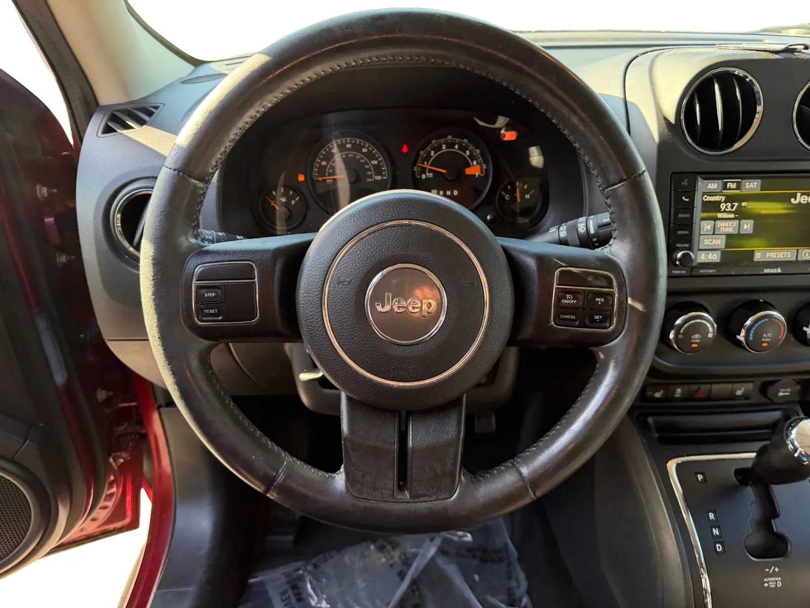Used 2015 Jeep Patriot High Altitude FWD image 11