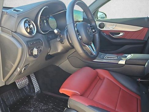 Used 2023 Mercedes-Benz GLC 300 4MATIC Coupe image 10