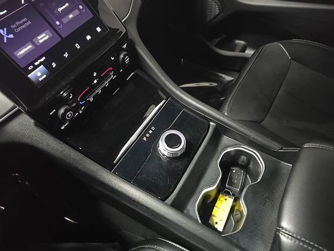 Used 2024 Jeep Grand Cherokee L Laredo image 26