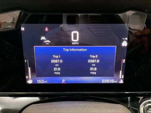 Used 2024 Chevrolet Trax RS FWD image 20