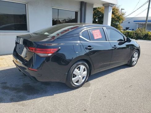 Certified 2021 Nissan Sentra S image 8