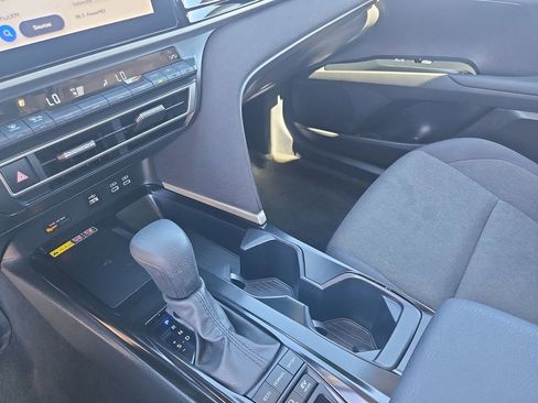 Used 2025 Toyota Camry LE image 23