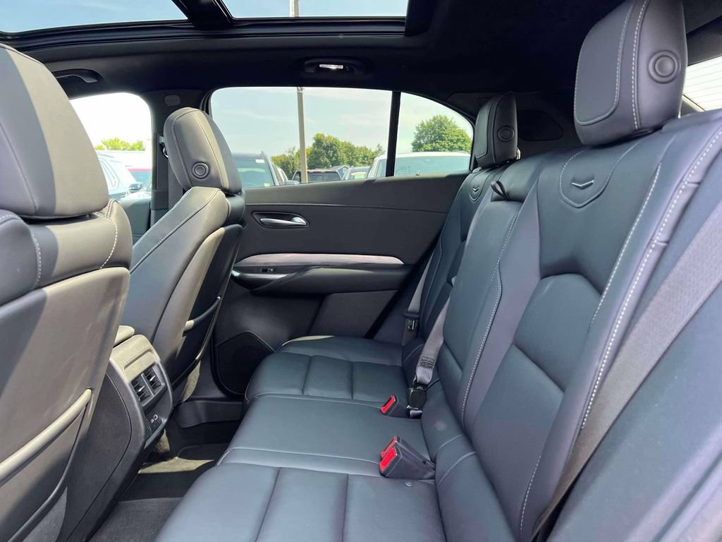 Used 2024 Cadillac XT4 Premium Luxury AWD/4WD image 13