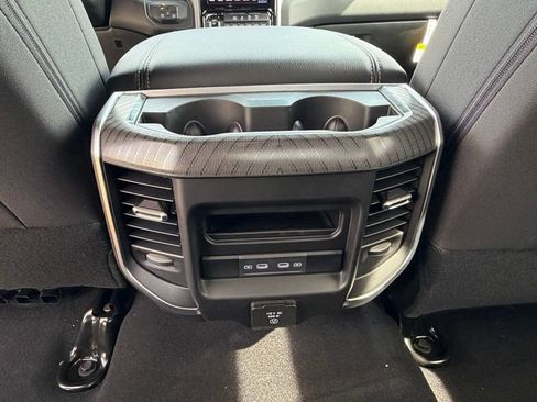 New 2026 RAM 2500 Big Horn AWD/4WD image 29