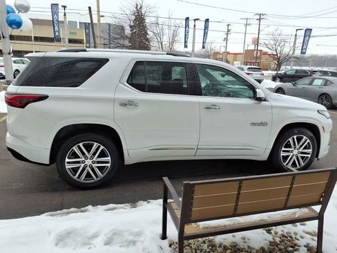 Used 2023 Chevrolet Traverse High Country w/ LPO, Floor Liner Package image 27