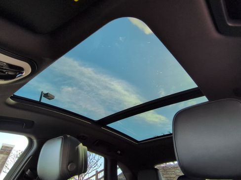 Used 2024 Porsche Macan S image 19