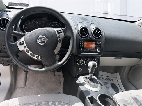 Used 2011 Nissan Rogue SV AWD/4WD image 10