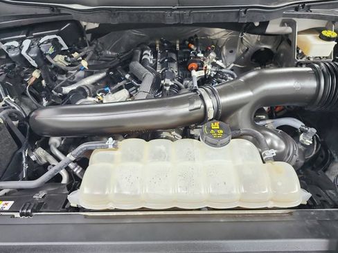 Used 2024 Ford F150 Lariat AWD/4WD image 18