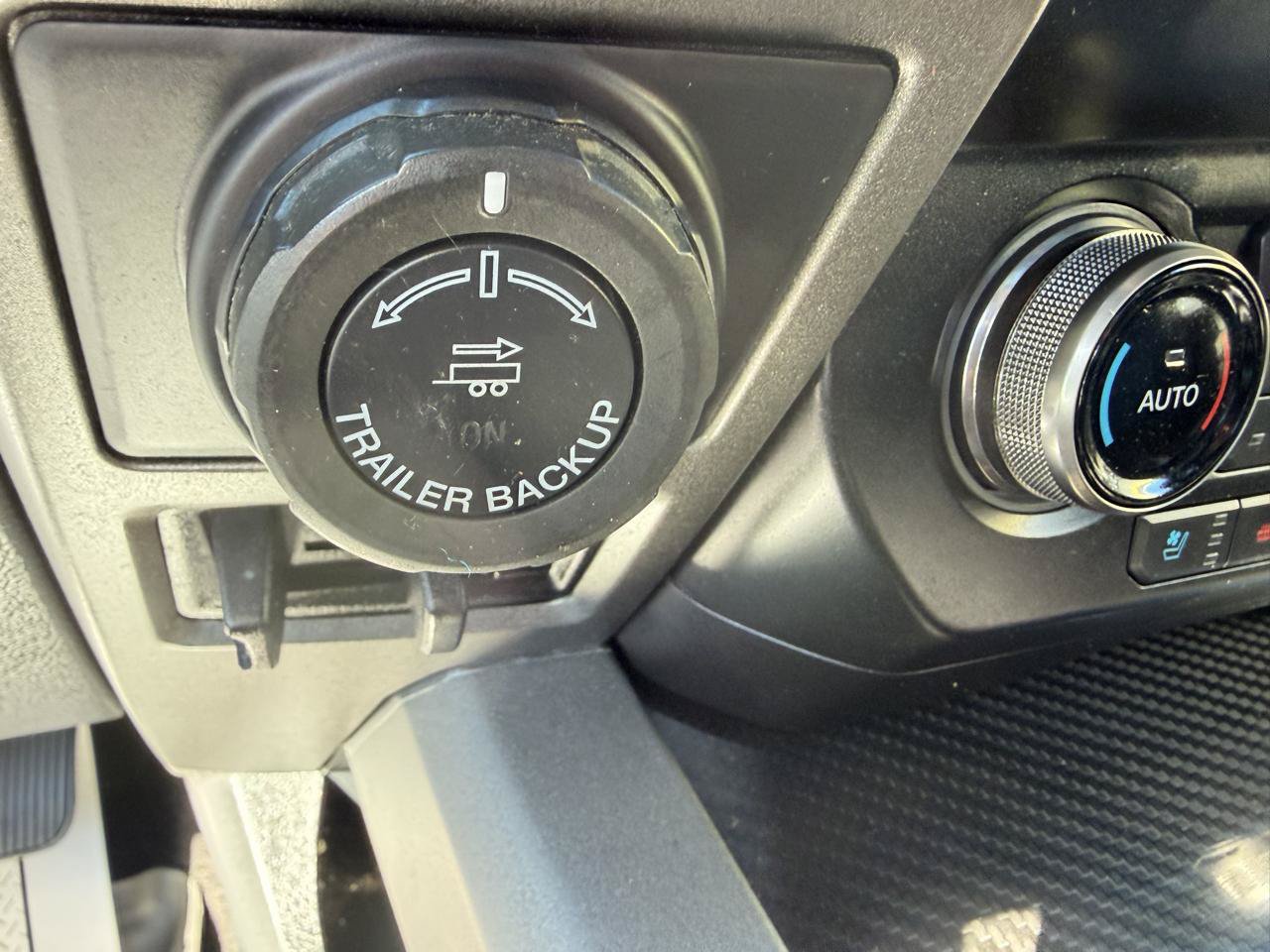 Used 2020 Ford F150 Raptor w/ Equipment Group 802A Luxury AWD/4WD image 32