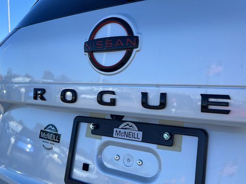 New 2026 Nissan Rogue SV image 31