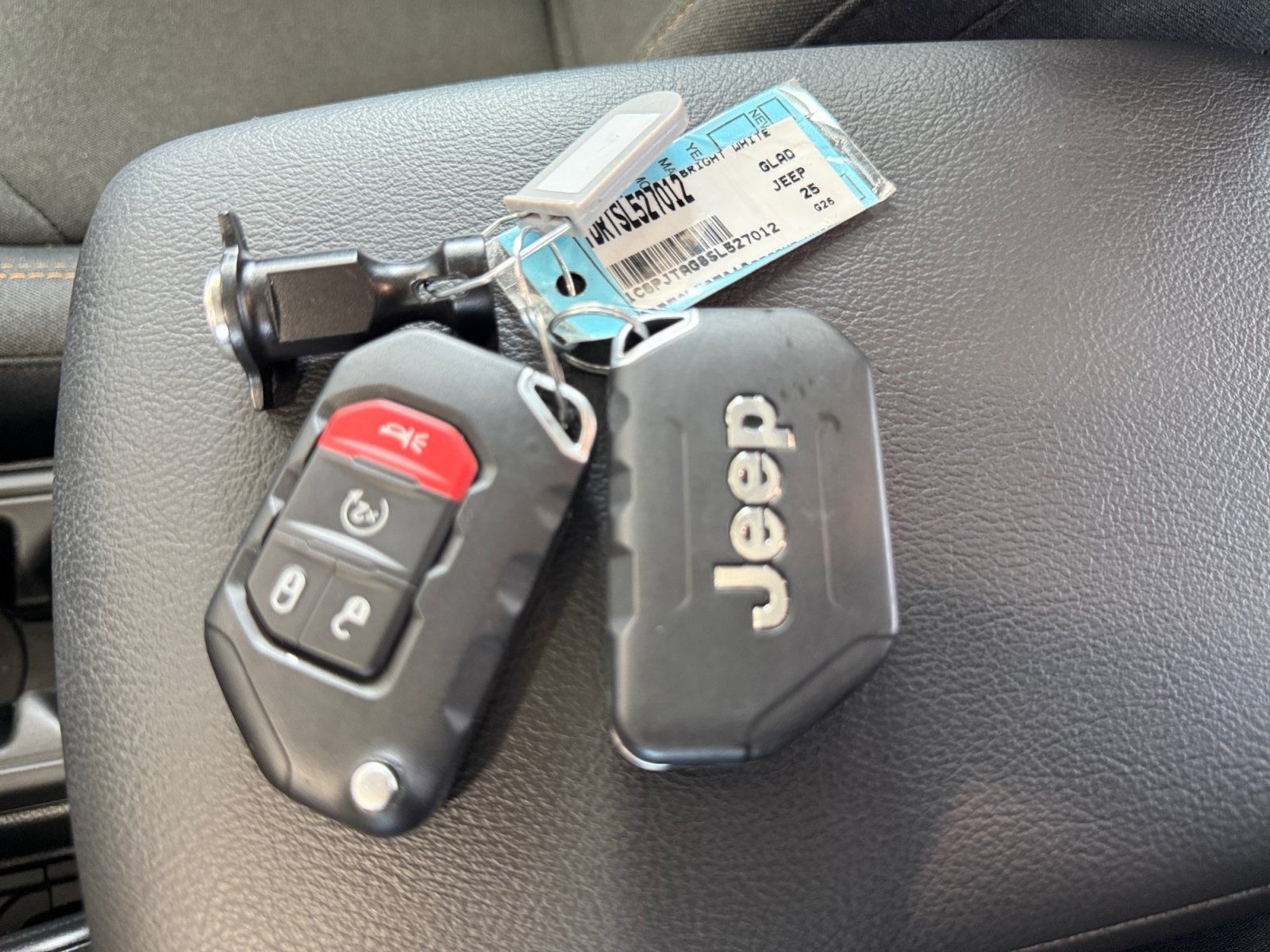 Used 2025 Jeep Gladiator Sport AWD/4WD image 26