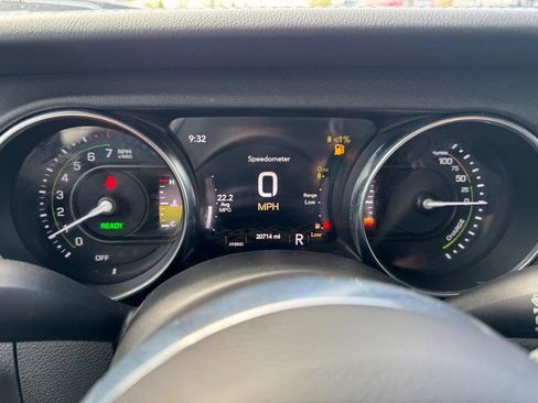 Used 2023 Jeep Wrangler Unlimited Rubicon 4xe w/ Cold Weather Group AWD/4WD image 23